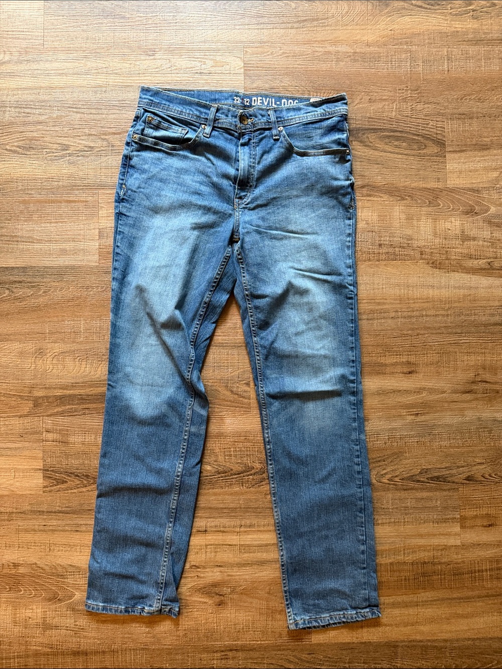 Men’s Straight Jeans in Faded Blue
